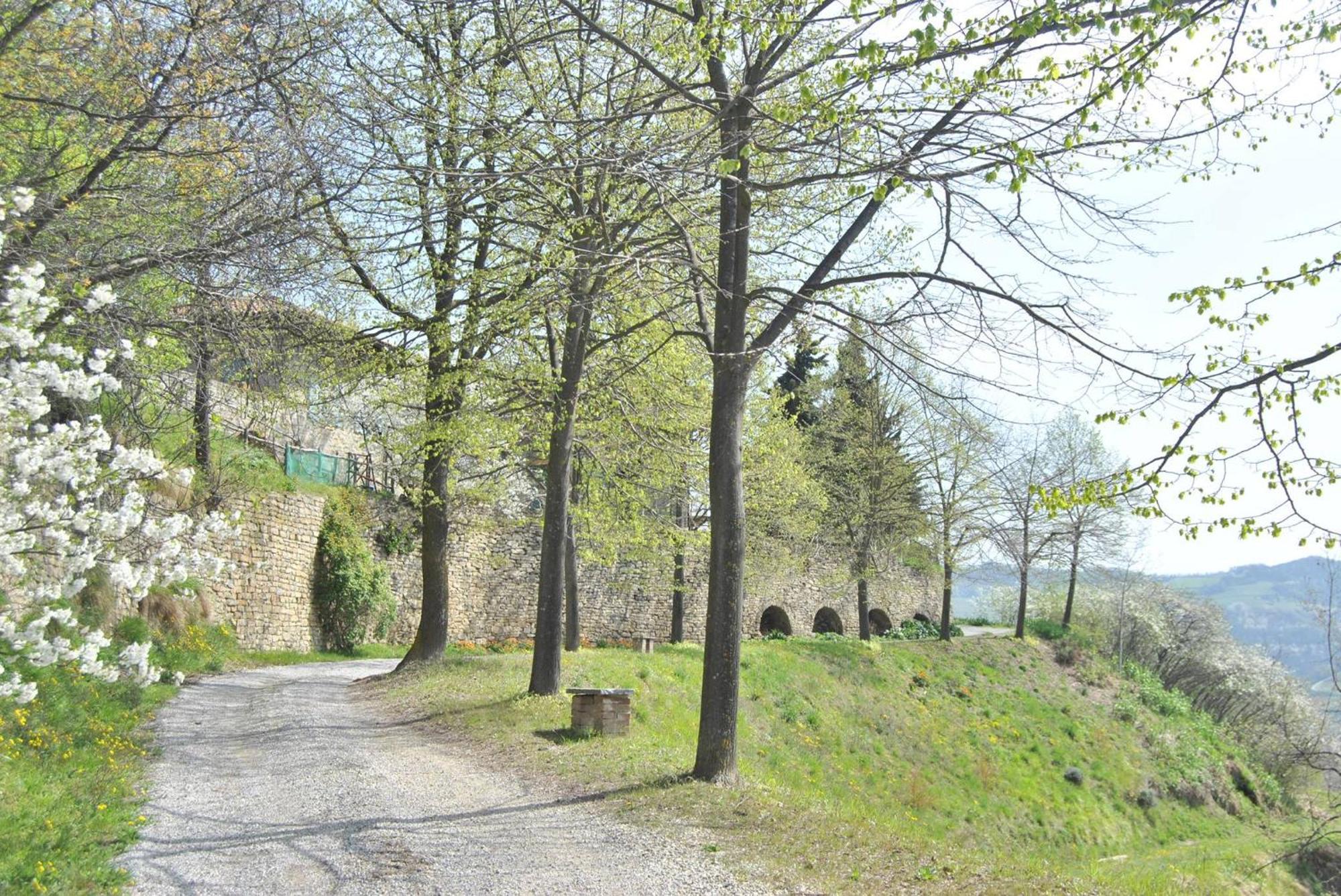 Agriturismo La Rovere Cossano Belbo Exterior foto